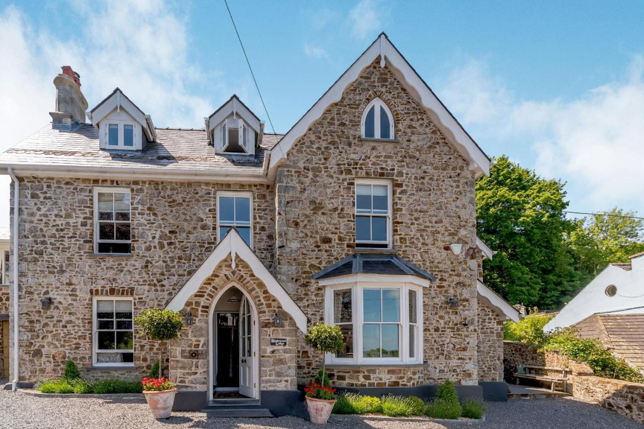 Rhodewood Lodge Saundersfoot Exterior photo